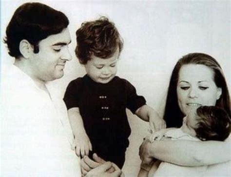 Rahul Gandhi Family Photos, Father, Mother, Wife, Brother, Sister, Age, Biography