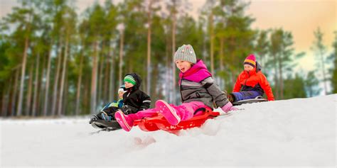 12 Best Snow Sleds For Kids 2021/2022 | Family Vacation Critic