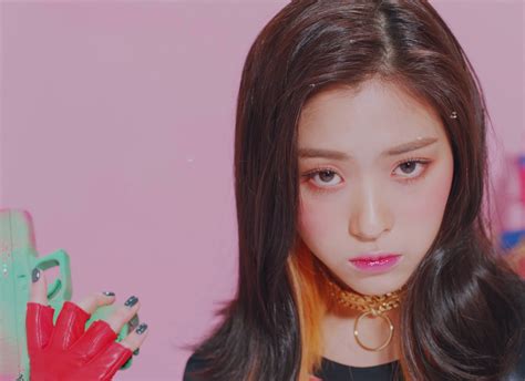 Ryujin (ITZY) Profile - K-Pop Database / dbkpop.com