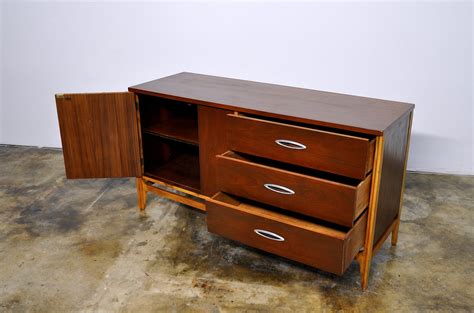 SELECT MODERN: Mid Century Credenza, Bar, Buffet or Sideboard