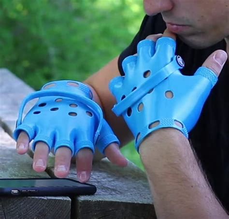 Dlisted | Open Post: Hosted By Fingerless Croc Gloves