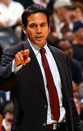 Sports Pinas Blog: Fil-Am Heat Coach "Erik Spoelstra" won't react to outsiders