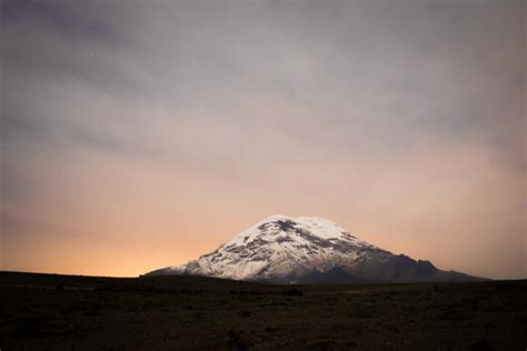 Ecuador is at the center of the earth! - Delusional Bubble