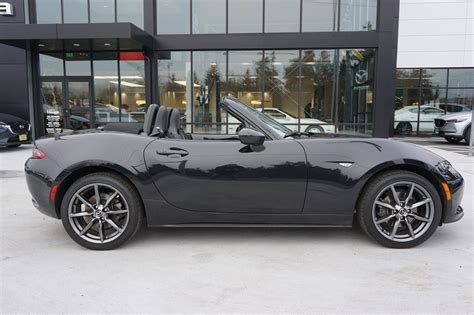 Pre-Owned 2016 Mazda MX-5 Miata Grand Touring Convertible