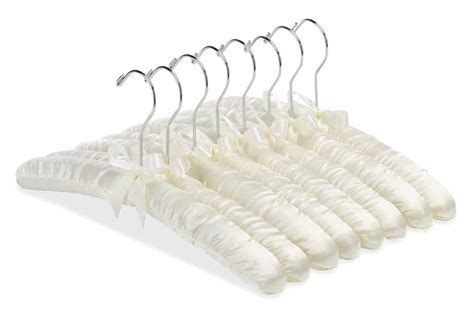 29 Different Types of Clothes Hangers - Home Stratosphere