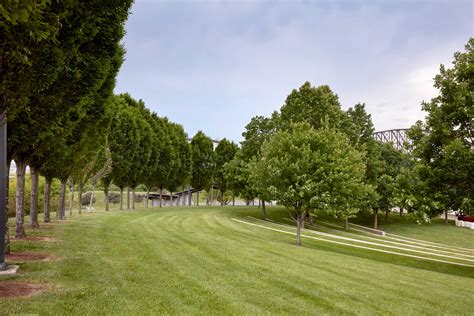 Louisville Waterfront Park | Hargreaves Associates