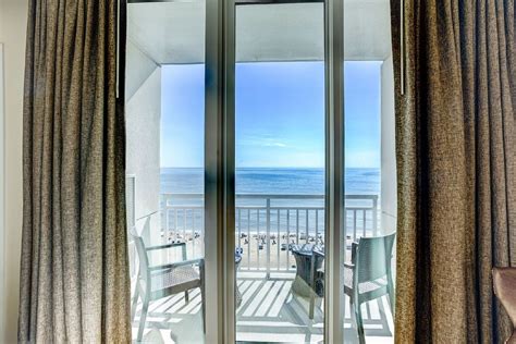 Beautiful Oceanfront 2 Bedroom Luxury Suite at Oceanaire Resort, Upscale Resort, Norfolk ...