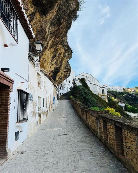 Setenil de las Bodegas: Town Inside Rock Overhangings | themindcircle