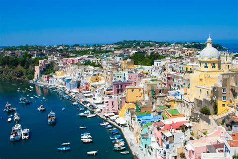 Insula pitorească Procida - crizzty.com - recomandari destinatii turistice