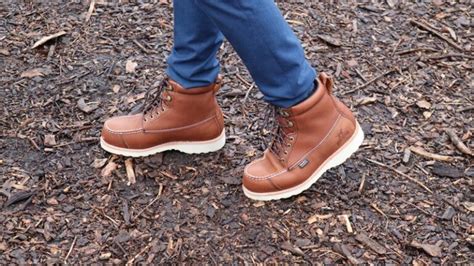 Red Wing Boots Sizing Guide: How Should Red Wing Boots Fit?