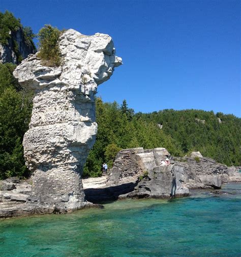 Flowerpot Island Lighthouse - Tobermory - Flowerpot Island Lighthouse ...