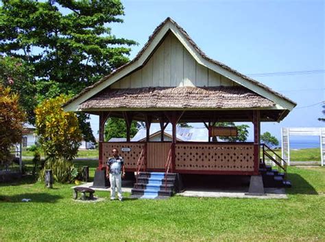 Budaya Adat Indonesia: BAILEO | Rumah Adat Maluku