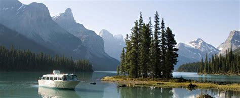 8 Amazing Facts About Spirit Island, Maligne Lake in Jasper, AB