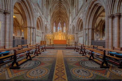 The beautiful choir inside Lichfield Cathedral in England [OC] : r ...