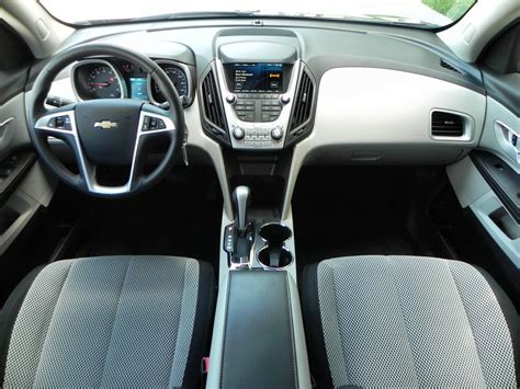 2015 Chevrolet Equinox Holds Its Age Well | Aaron on Autos