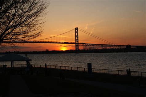 Ambassador Bridge sunset 1 by totallymessed on DeviantArt