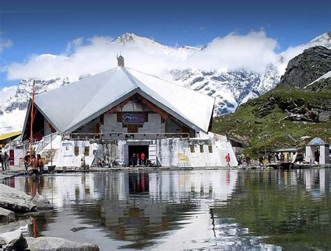 A TOUR TO HEMKUND SAHIB - Skyways Tours & Travels