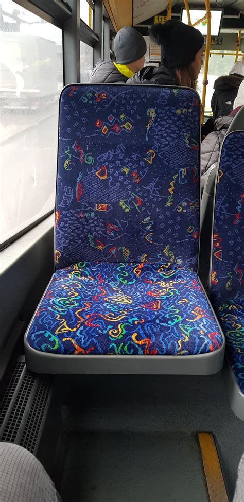 The pattern doesn't match on the bus seat. : r/mildlyinfuriating