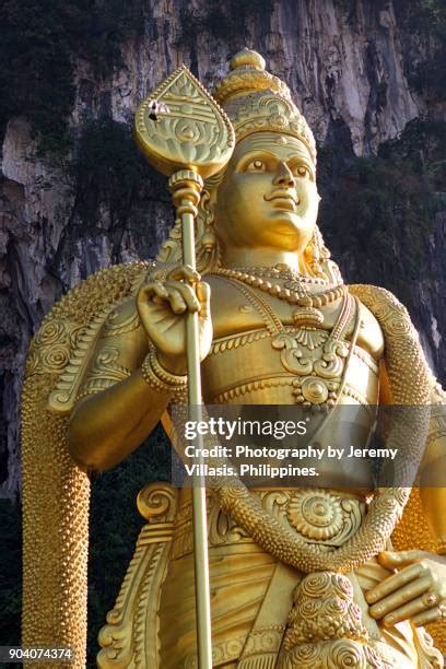 Batu Caves Murugan Statue Photos and Premium High Res Pictures - Getty ...