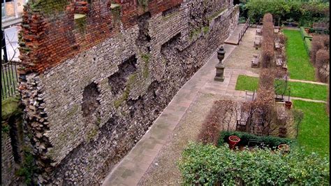 1800 Year Old Roman London Wall Discovered in 1940 SYED's Tourism - YouTube