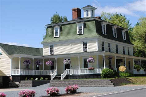 Meredith Hotel Coupons for Meredith, New Hampshire - FreeHotelCoupons.com