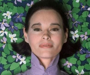 Gloria Vanderbilt Biography - Facts, Childhood, Family Life & Achievements