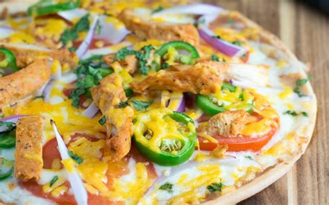 15 Pizza Topping Ideas to Tempt Your Tastebuds | Pizza toppings homemade, Pizza toppings, Recipes