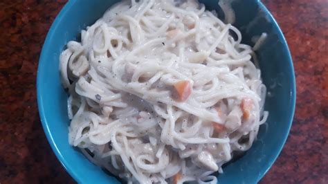 White Sauce Chicken Noodles - YouTube