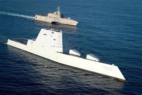 Pour ses navires de type Zumwalt, l'US Navy privilégie les missiles ...