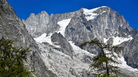 Two skiers missing in avalanche near Mont Blanc | CTV News