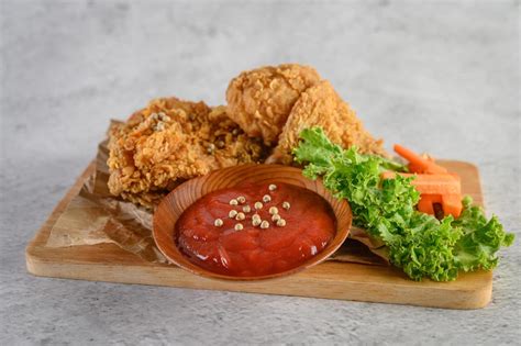 Crispy fried chicken platter 1832925 Stock Photo at Vecteezy