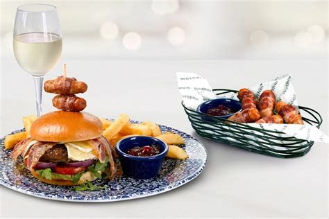 The Wetherspoons Christmas menu has been unveiled for 2021 | GoodtoKnow