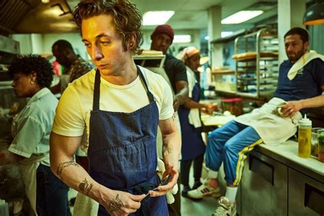 Twitter Is Thirsting Over Jeremy Allen White With These Hilarious Memes - Parade