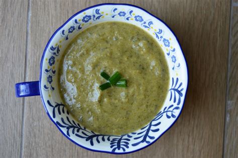 Creamy Spinach Soup - The Nutrinut