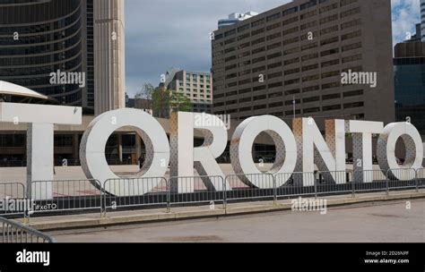 3D Toronto Sign, Nathan Phillips Square, Toronto, Canada Stock Photo ...