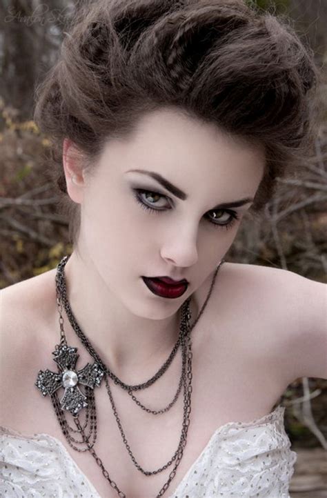 Top Fashion For All: Gothic Makeup Ideas