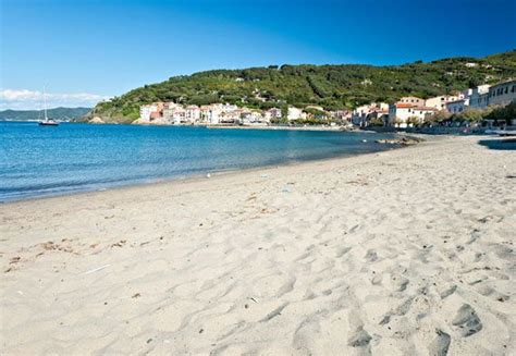 Tuscany Beaches | Italy beaches, Tuscany beaches, Visit italy