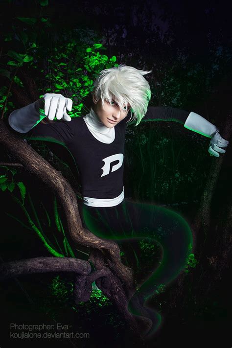 Danny Phantom cosplay: a ghost on a tree by KoujiAlone | Danny phantom, Cosplay, Phantom