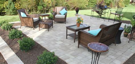 How to Choose Pavers for Your Hardscape Patio | RELS