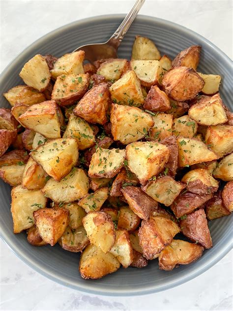 Air Fryer Crispy Garlic Potatoes - The Gluten Free Grasses