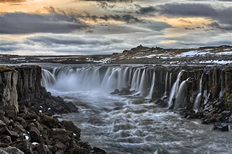 Dettifoss Rd, アイスランドSelfoss Waterfall日の出日の入り時間