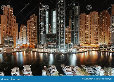 Stunning View of Dubai Marina at Night Stock Photo - Image of tower, united: 225839528