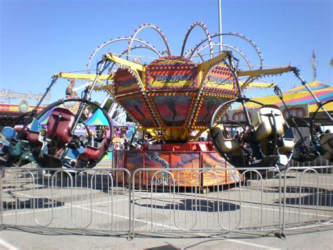 File:Rides at 2008 San Mateo County Fair 6.JPG - Wikimedia Commons