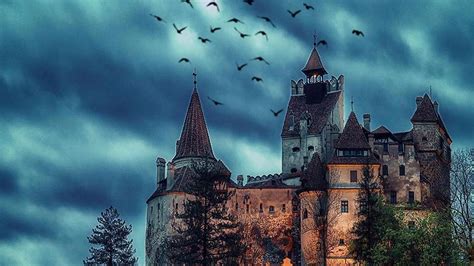 Take a Virtual Tour of Dracula's Castle Now — GeekTyrant