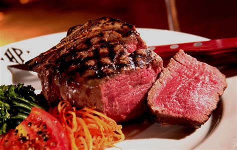 Hyde Park Prime Steakhouse Restaurant in Chicago | diningchicago.com