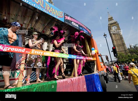 Drag queens england hi-res stock photography and images - Alamy