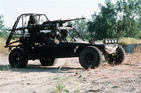 Photo : desert patrol vehicle