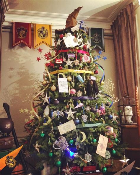 A Closer Look at the Viral Harry Potter Christmas Tree – Popcorner Reviews