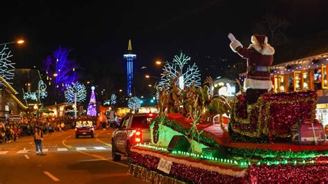 The Top 6 Reasons to Visit Gatlinburg During Christmas