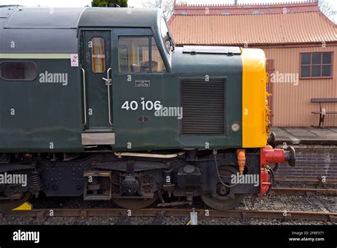 Class 40 diesel locomotive br hi-res stock photography and images - Alamy